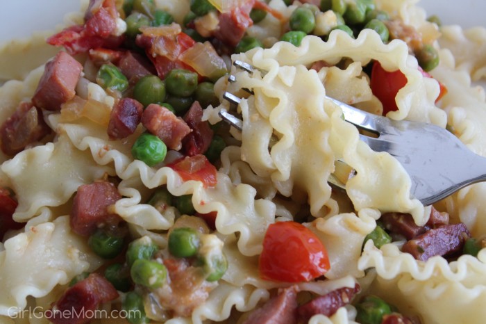 Pasta with Tomatoes, Speck Ham and Peas | Easy Recipe at GirlGoneMom.com