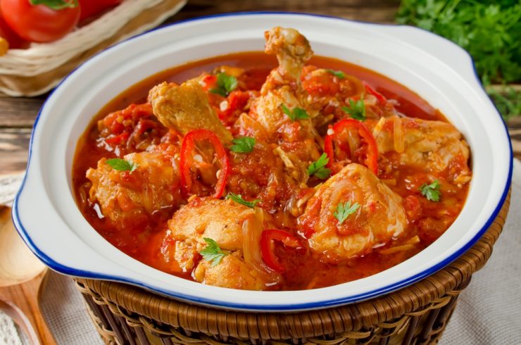 80+ Easy Slow Cooker Recipes: Chicken Dinners